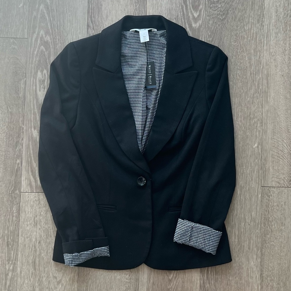 NWT Black Blazer